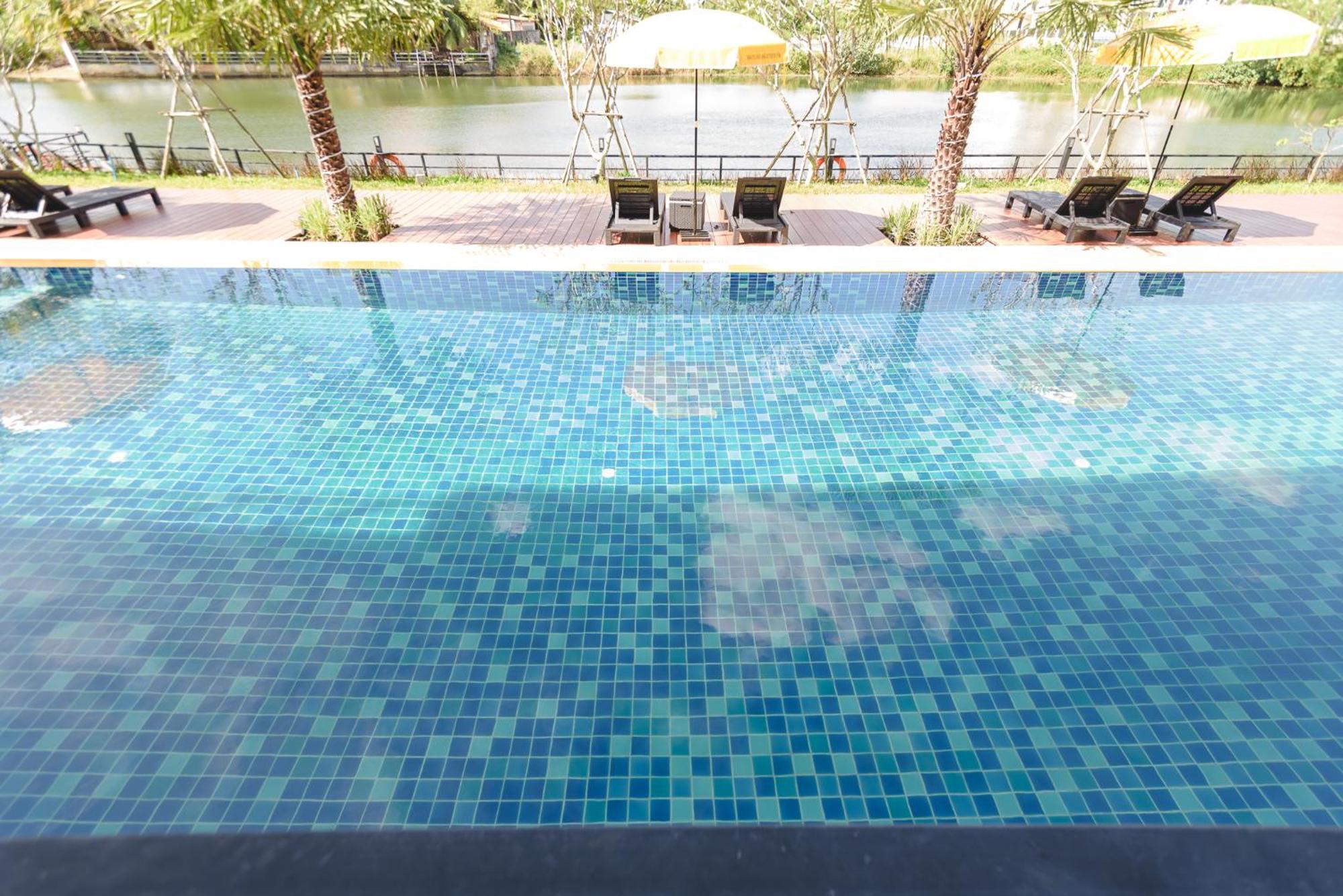 Phuengluang Riverside Hotel Chanthaburi Eksteriør billede