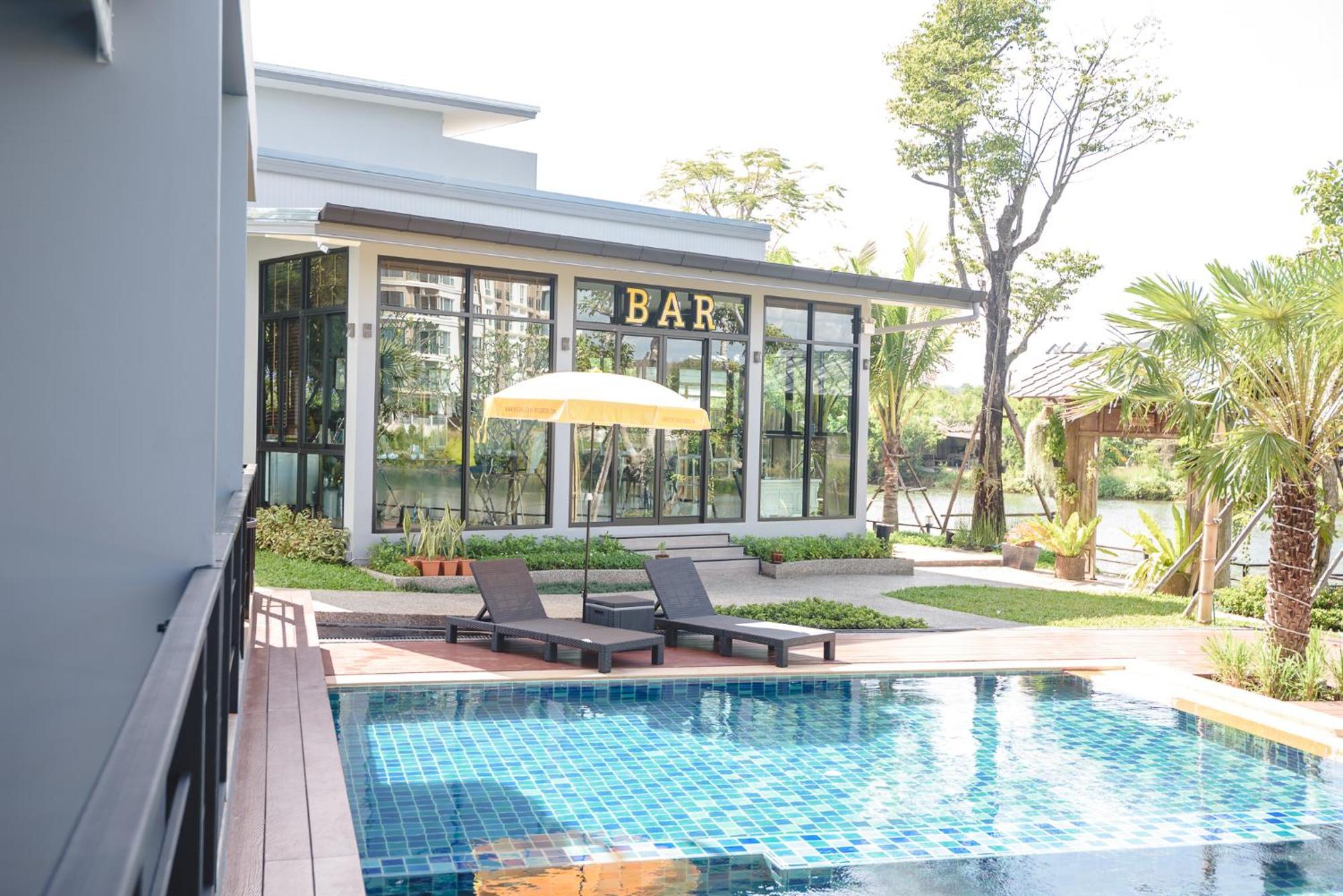 Phuengluang Riverside Hotel Chanthaburi Eksteriør billede