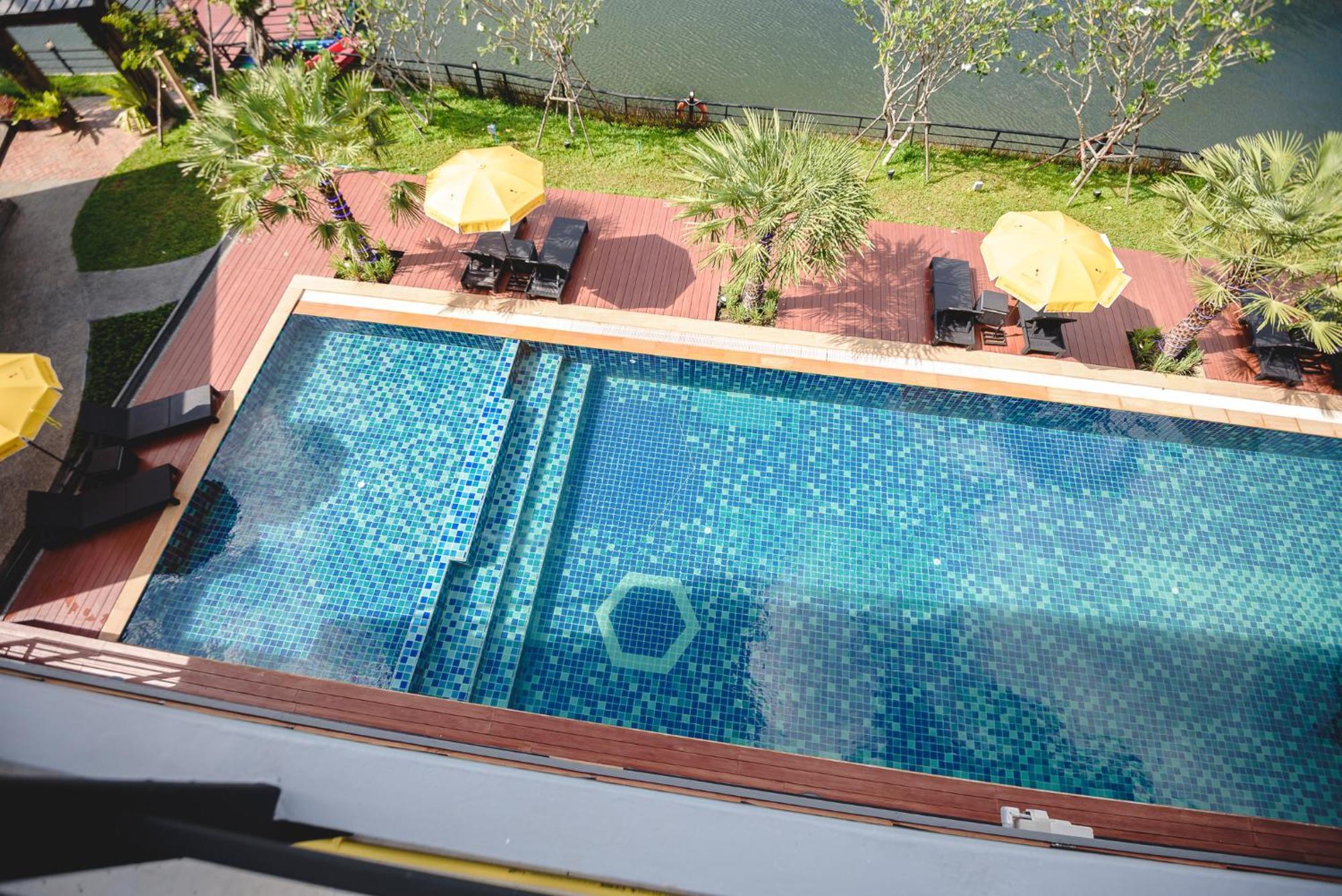 Phuengluang Riverside Hotel Chanthaburi Eksteriør billede